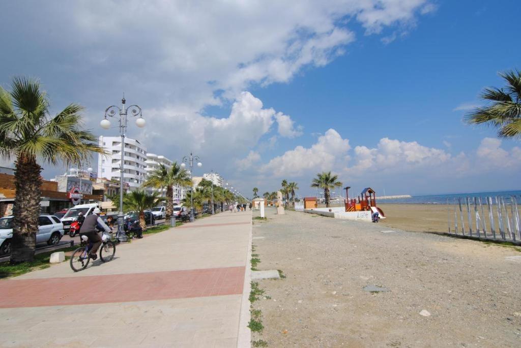 La C Mer Lárnaca Exterior foto