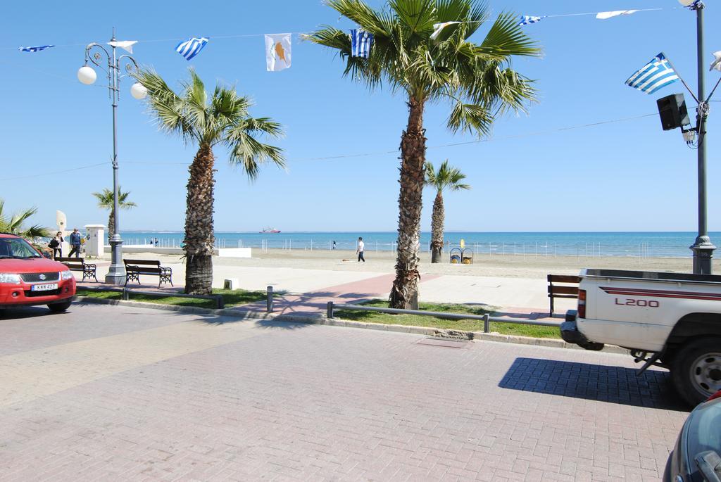 La C Mer Lárnaca Exterior foto